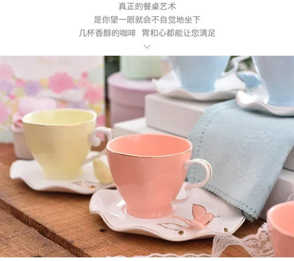Exquisite Butterfly Bird Top Bone China 220ml Coffee Cup Saucer Free Spoon Ceramic European Porcelain Tea Mug Mugs Coffee Cups